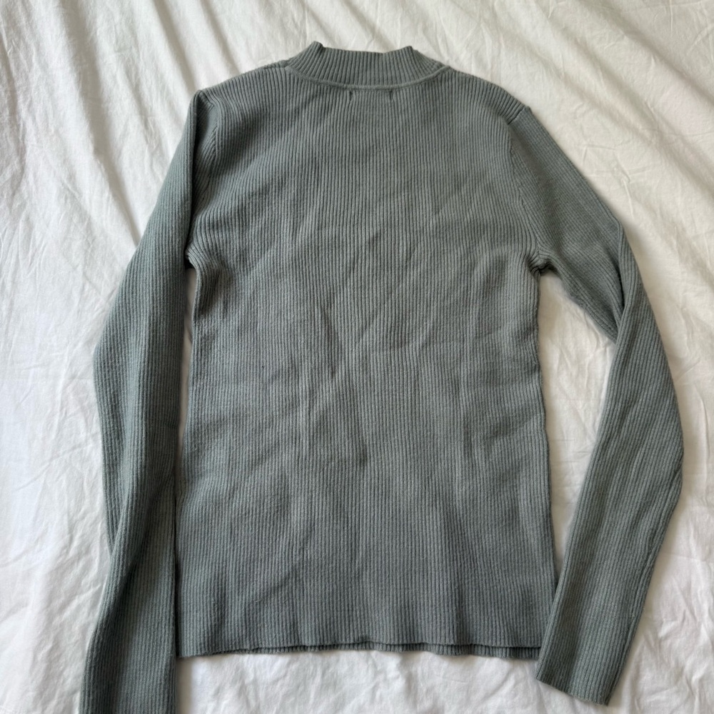 Gray/blue Ribbed Fitted Sweater - Picture 3 of 3